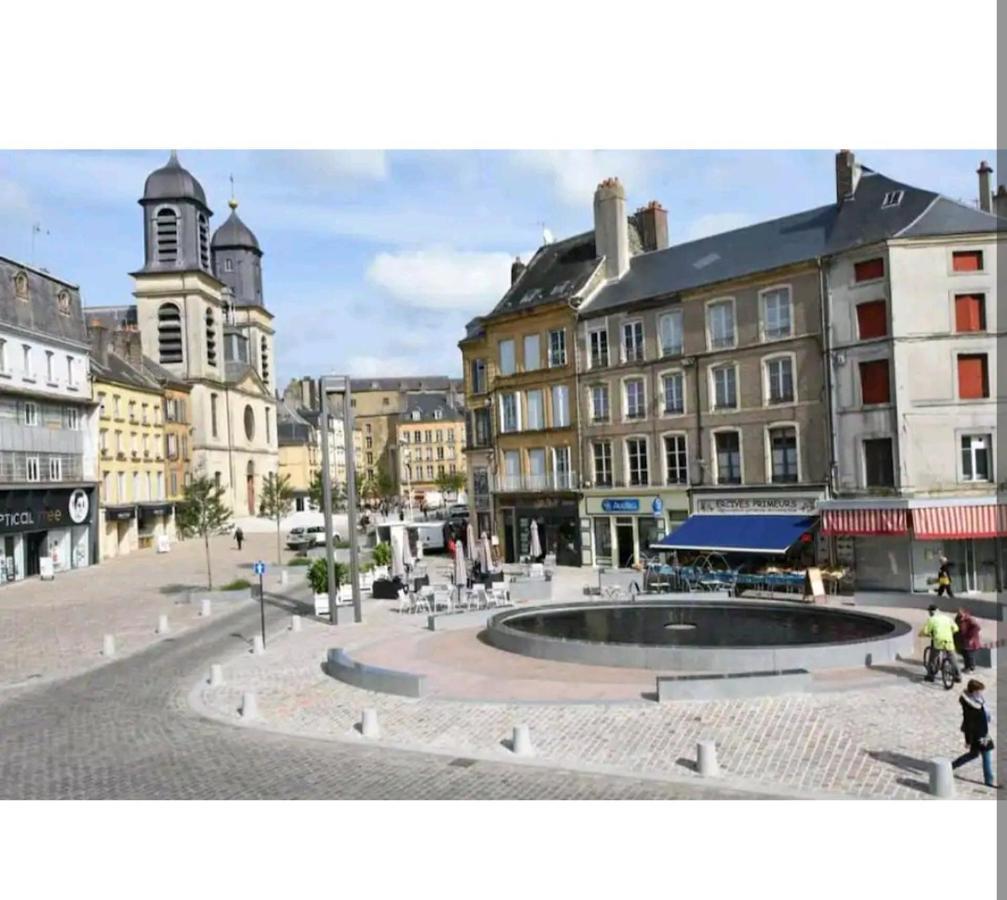 Ferienwohnung Charmant Duplex Dans Le Centre Historique De Sedan Exterior foto